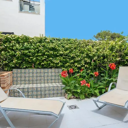 C072 Hibiscus By Mallorca Selection 波连萨港