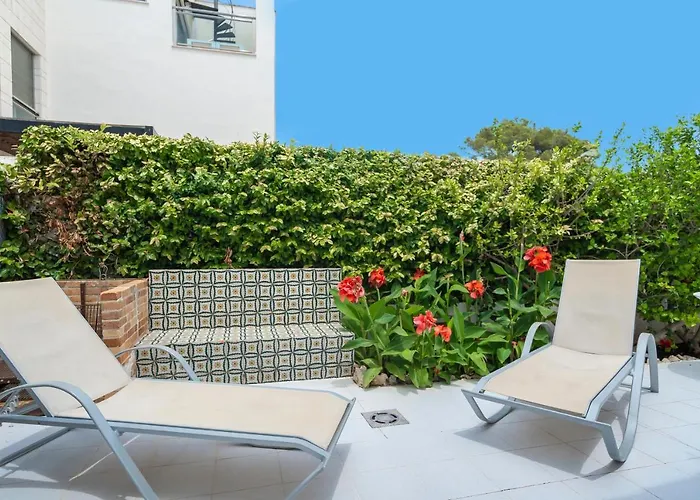 C072 Hibiscus By Mallorca Selection Port de Pollença