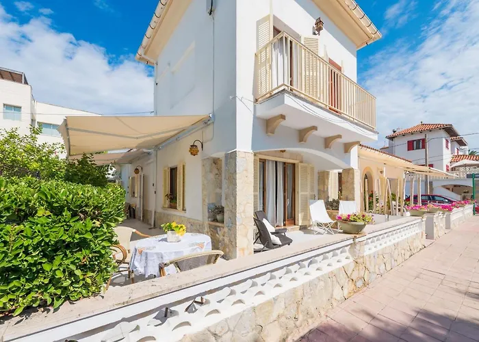 C072 Hibiscus By Mallorca Selection * Port de Pollença