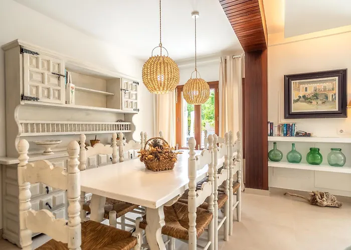 C072 Hibiscus By Mallorca Selection Port de Pollença